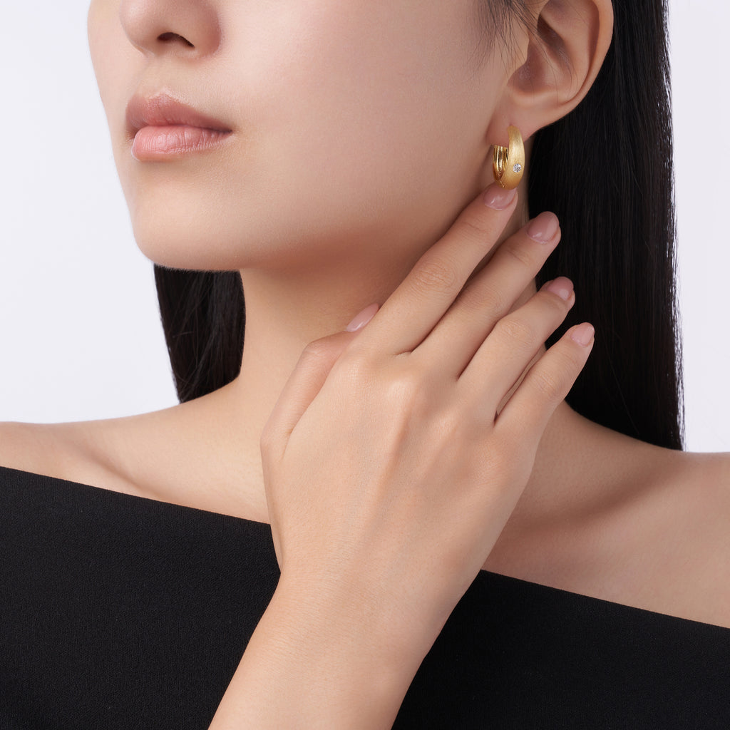 Single Stone C-Hoop Earrings