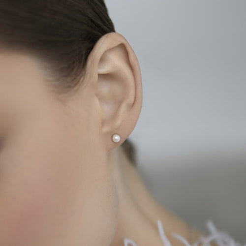 Classic Freshwater Pearl Studs
